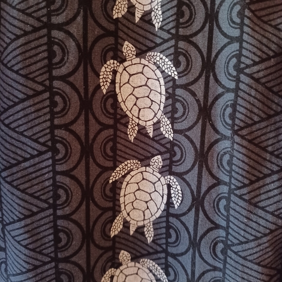 Men's Hawaiian Shirt, Made in Hawaii - Picture 4 of 5